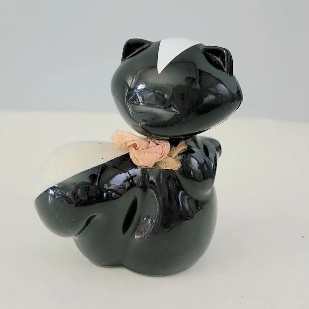 Vintage Avon Bottle Cute Sniffy Skunk Sweet Honesty